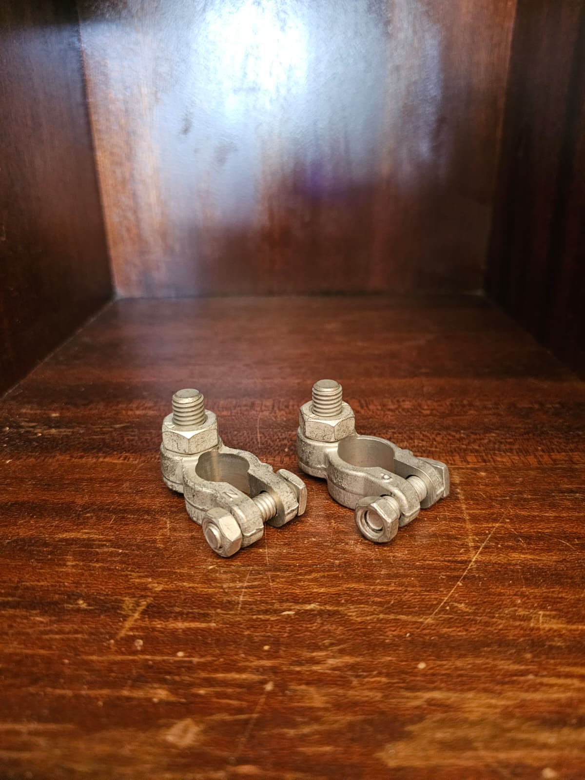 BATTERY TERMINAL CLAMPS